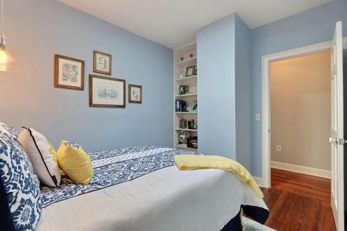 Historic Townhouse on Tattnall - image 9