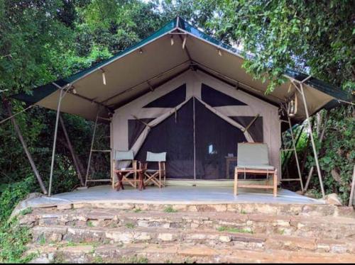 Esam Safari in Narok