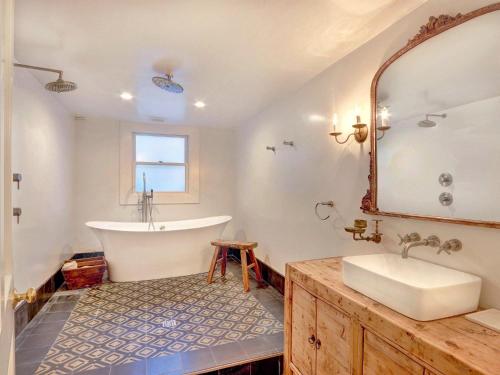 Heated Pool Access Flex Cancelation Gorgeous Savannah Estate - image 7