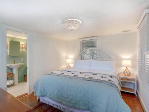 Brand New Listing! Heated Pool Access Large Tybee Home Short Walk to Beach - image 3