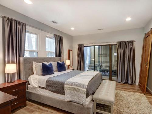 Brand New Listing! Heated Pool Access! Estate Home 2 blocks from Forsyth Park! - main image