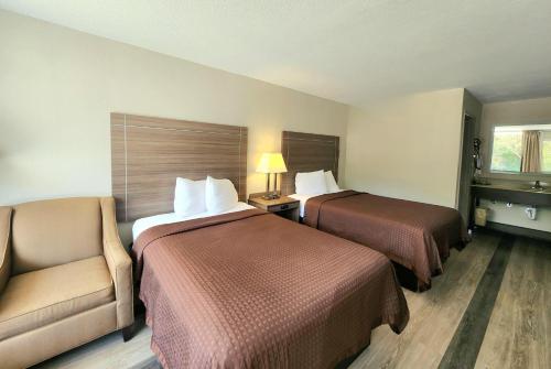 2 double beds