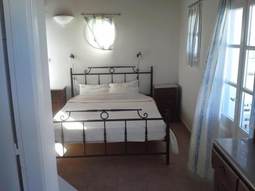 Ampelos in Фолегандрос