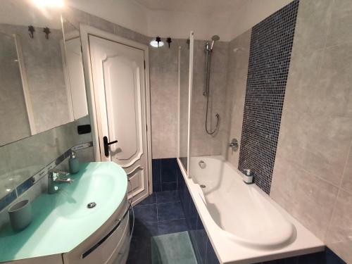 Ca'Sætta BnB Holiday home - Park & go to Genoa Aquarium and old town, Genua (zdjęcie 3)