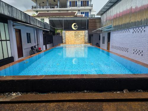 Lunar Park Guesthouse - image 3