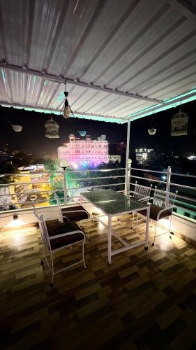 Multiple Stories, Udaipur in Udaipur