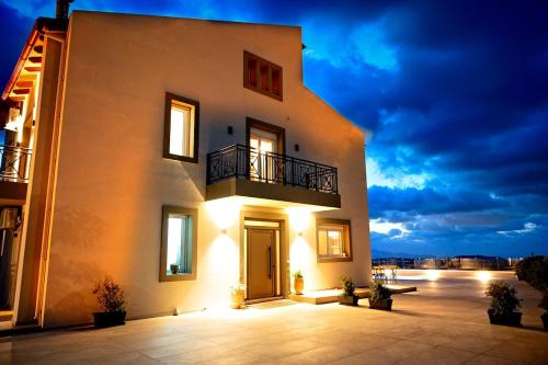 Aurora Heraklion Seasons Villa- Sea Pool Fireplace in Episkopi