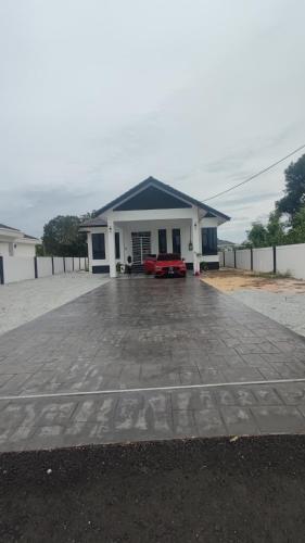 Shurga villa in Pantai Cahaya Bulan (PCB)