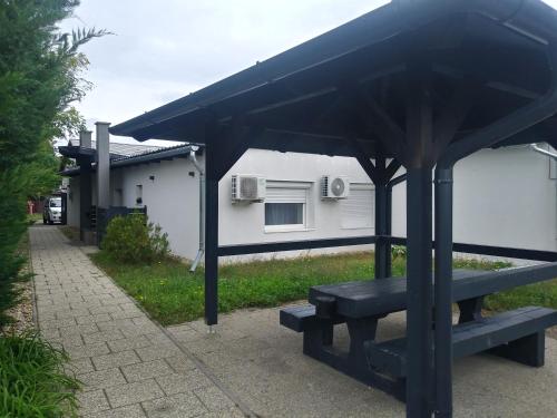 M0 Lakihegy Horgony u 10 in Szigetszentmiklos