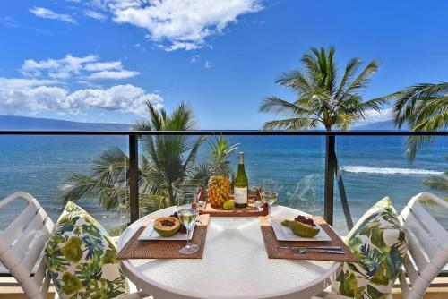 Mahana 602 · MA 602 Kaanapali OceanFront Studio Ocean View Pool image