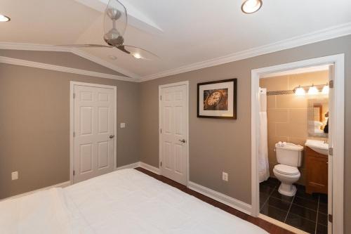 Minimalist Oasis just minutes metro in 塔科馬公園