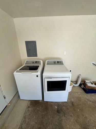Private Studio, Near DT & Cal Expo, Free Parking in Woodlake