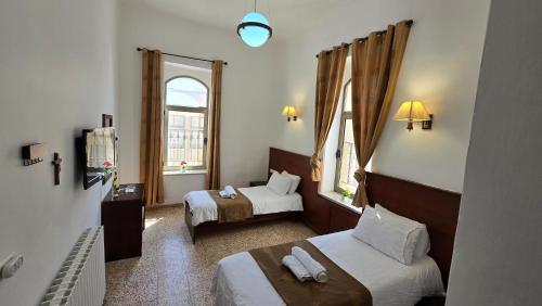 St Thomas Guesthouse - Jerusalem Room Type - Twin Room, (2 Single Beds)