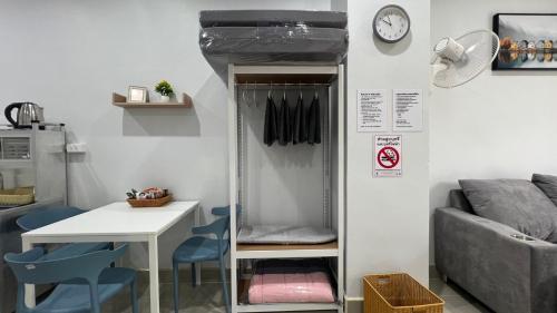 hidden loft, 5 mins to Songklanagarind Hospital โรงพยาบาลมอ หาดใหญ่ only 4 people, Hat Yai (photo 9)