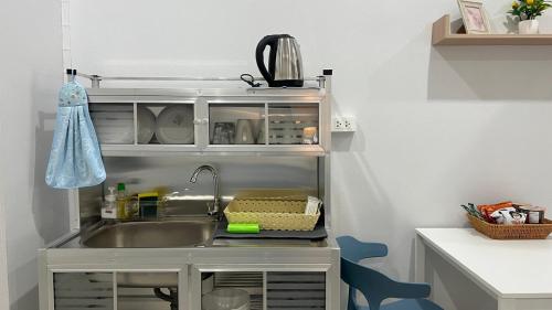 hidden loft, 5 mins to Songklanagarind Hospital โรงพยาบาลมอ หาดใหญ่ only 4 people, Hat Yai (photo 8)