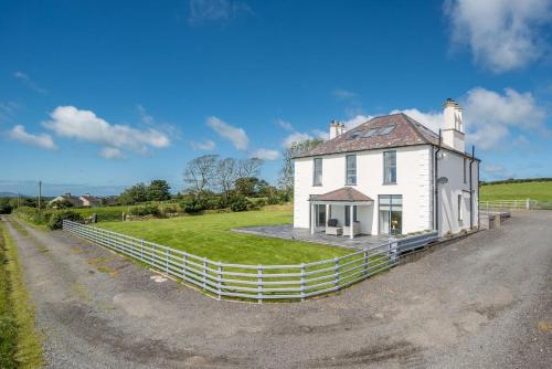 Viesnīcas āriene, Bryndeusant in Llanddeusant