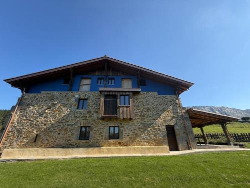 Viesnīcas āriene, Arandi Baserria in Orozko