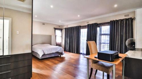 Camille Props, Durban (fotografie 5)
