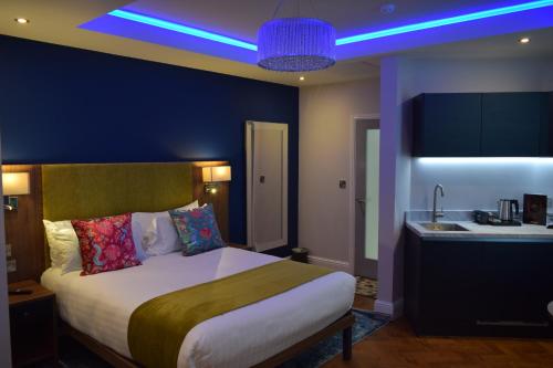 1 double bed