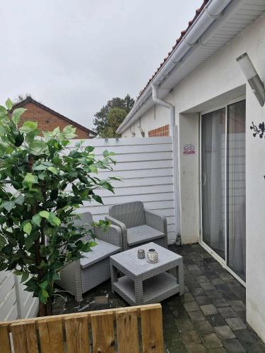Viesnīcas āriene, Studio avec jacuzzi , terrasse amenagée et wifi à Westrehem (Studio avec jacuzzi , terrasse amenagee et wifi a Westrehem) in Fiefs