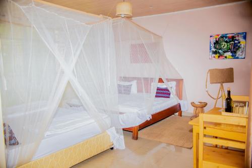 2 king beds