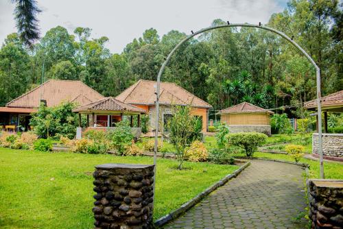 Karisimbi Cave Resort in รูเฮนเกรี