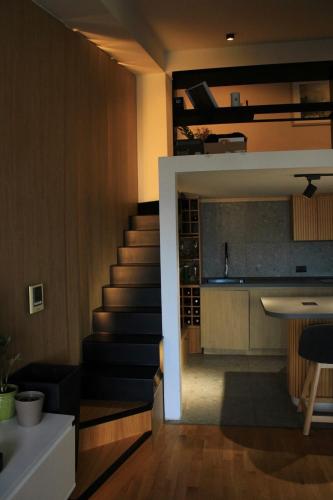 Modern Duplex Loft in Skopje City Center with 3 Bedrooms, Skopje (fotografie 6)