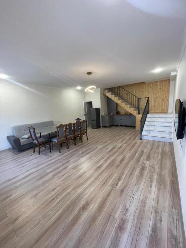 Spitak tun in Ijevan