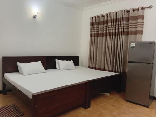 Pirivena Garden Resort - AC Units, Kitchen, Attached Bath Room, & WiFi in Boralesgamuwa