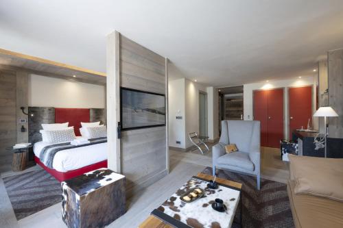 Junior Suite with Spa Access