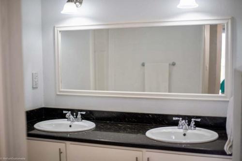 ZenBreak Castles in Paradise 1bd Apt #6 in Vieux Fort