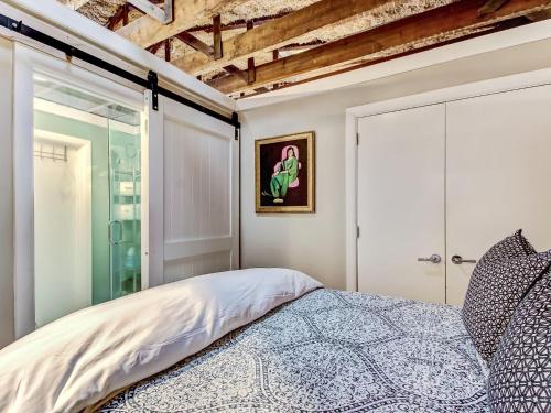 Broughton Corner Loft - image 6