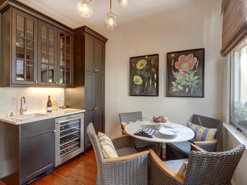 Luxury on Lincoln - image 14