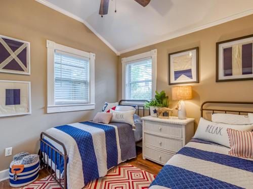 New Vacation Home! Heated Pool Access Walk to Beach Restaurants Shopping & More! - image 5