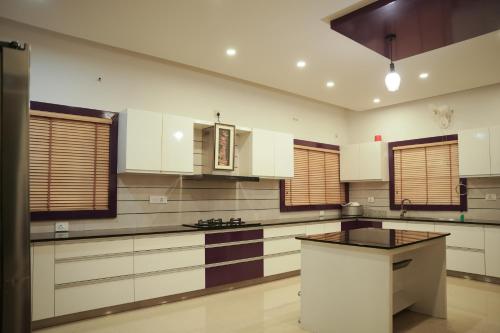 Konyha, The Glen By Bloobuck in Cheeral