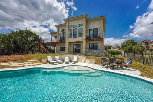 A szálláshely kívülről, Luxury Lakeview Home w/ Pool & Beach Access! - Not Active in Point Venture (TX)