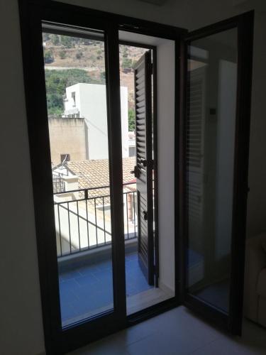 Apartment image 5