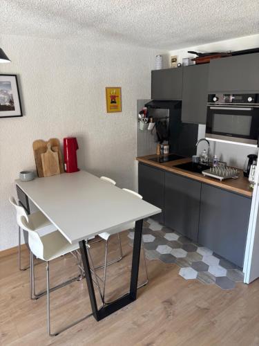 Location studio plein centre Les Carroz - Location saisonnière - Arâches-la-Frasse