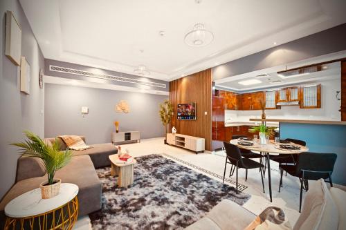 Luxury Retreat Your High Floor Heaven in Marina, Dubaj