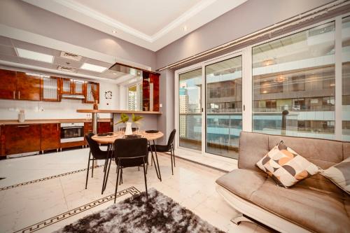 Luxury Retreat Your High Floor Heaven in Marina, Dubai (foto 10)