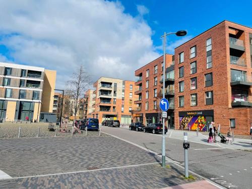 Modern two-bedroom flat near Cambridge University Biomedical Campus in Trumpington