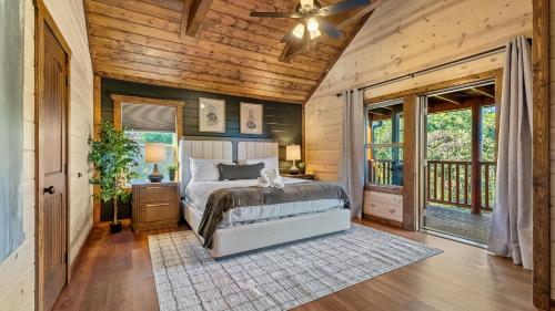 Wildwood Haven Lodge - Smoky Mountain Cabin with Pool & Game Room, Sleeps 26 in Pleasant Hill