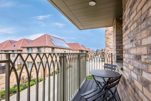 Stylish 4-BR House with 3 Ensuite & Free Parking in Oxford Külváros