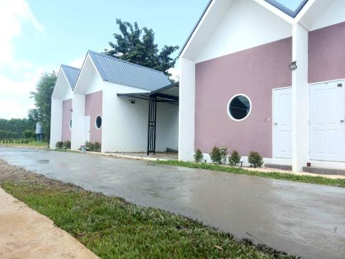 เดอะแกรนด์เลิฟ รีสอร์ท in Muang