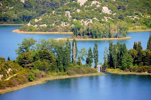  Baćina