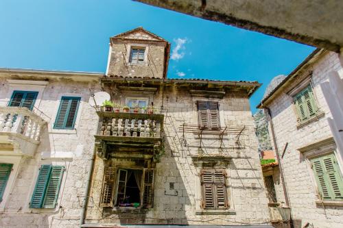 Old Town Museum Square Apartment - image 11