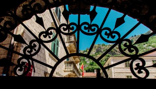 Old Town Museum Square Apartment - image 12