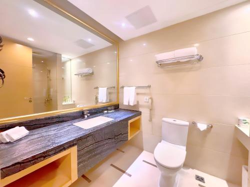 room detail thumbnail 2