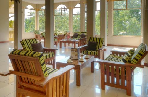 Restaurant, Victoria Falls Rainbow Hotel in Victoria Falls