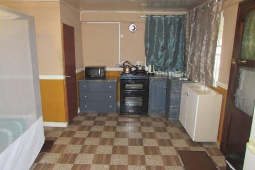 Nic's Inn – Freetown